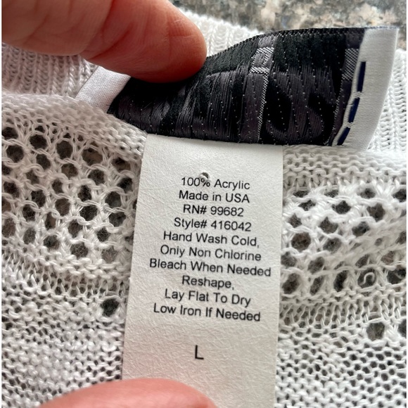 Two One Two New York White, Lightweight Cardigan, Large - Picture 5 of 6